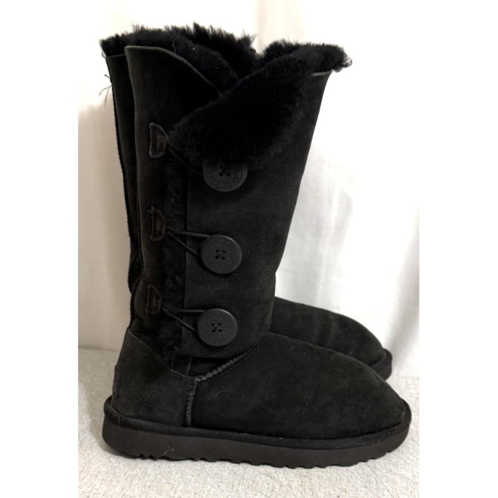 UGG Classic Bailey US Size 6 Tall Black Side Button Suede Boots Women's
